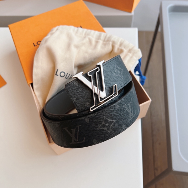 ルイヴィトンベルト素材ディテール